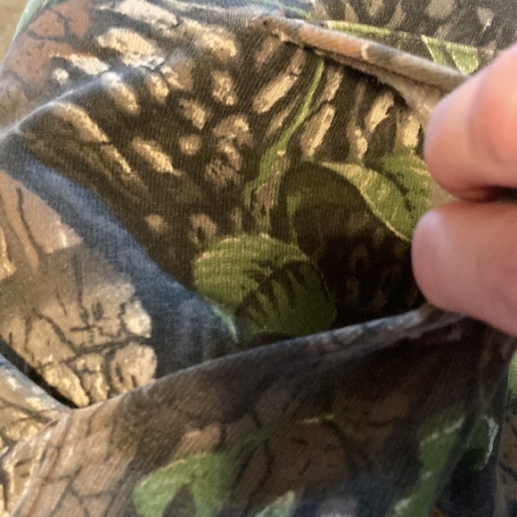 Size 2-X Men’s Camouflage Jerzees Outdoor Jacket Has one pocket across front - Picture 4 of 5